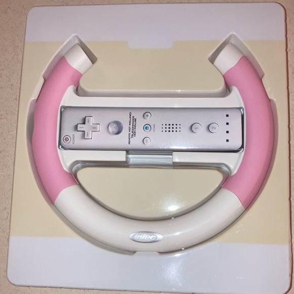 Brand New! Intec Wii compatible Racing Wheel.  Box has some marks on it. A3 - Picture 2 of 4